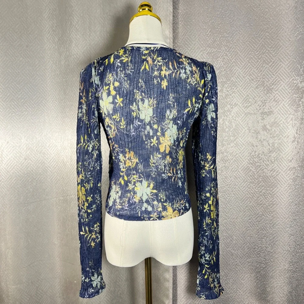 We The Free Floral Crinkle Long Sleeve Button Up Cropped Top Medium